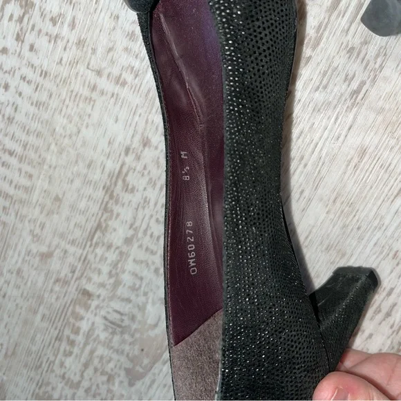 Stuart Weitzman Black Textured Heels with Buckle Design Size 8.5 - Picture 5 of 5